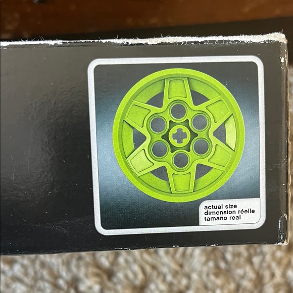 LEGO Technic Off-Road Racer - Green and Blue - Picture 6 of 7